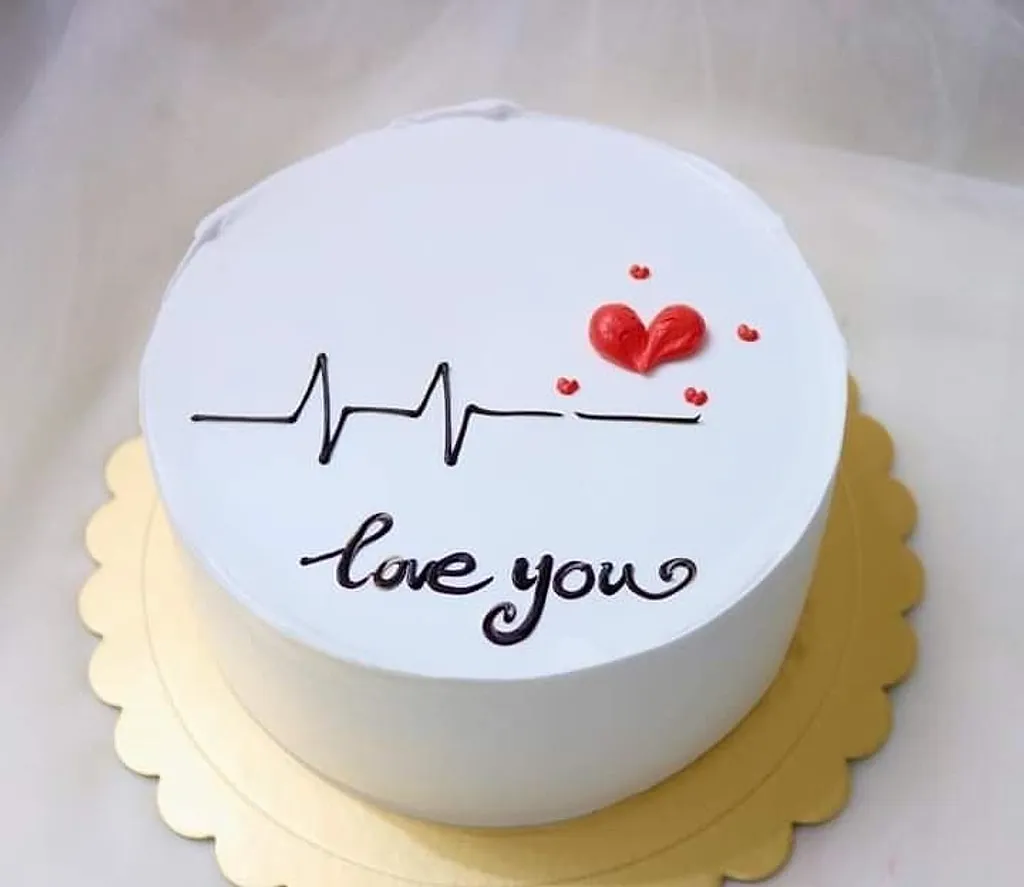 Heartbeat Love Bento Cake