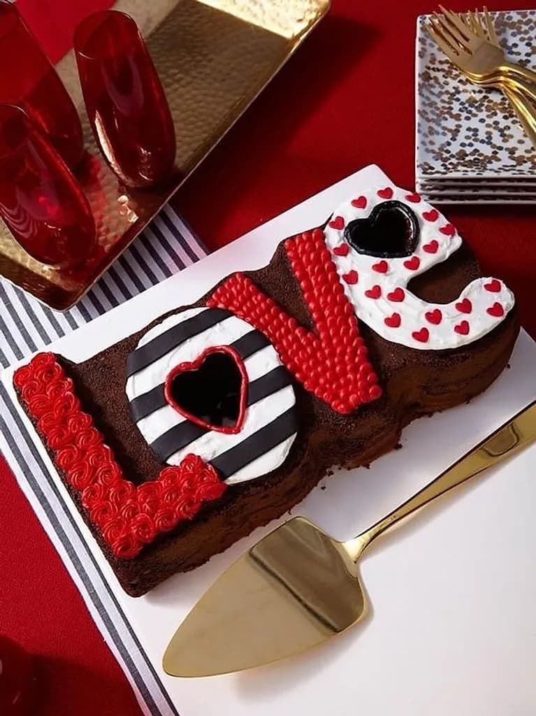 Valentine Love Cake